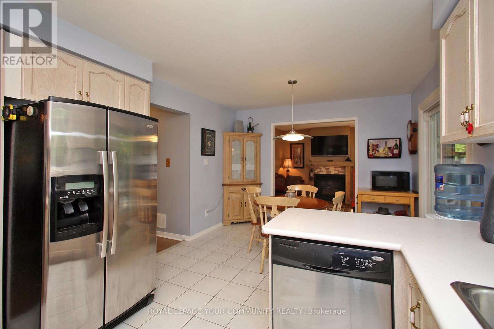 42 Willowbank Avenue, Richmond Hill, Ontario  L4E 3B2 - Photo 15 - N12198460