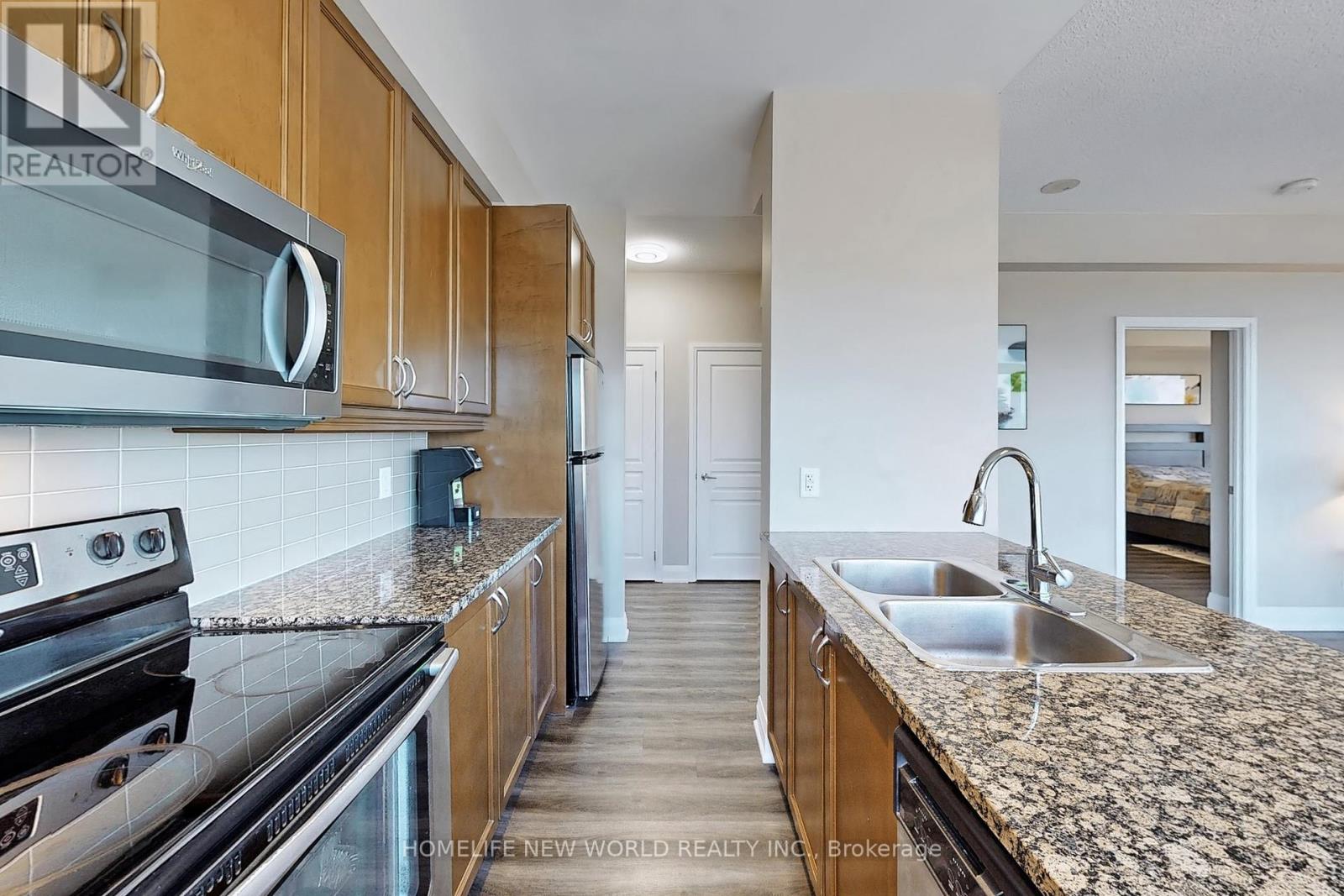 506 - 1 Hurontario Street, Mississauga, Ontario  L5G 0A3 - Photo 13 - W12183269