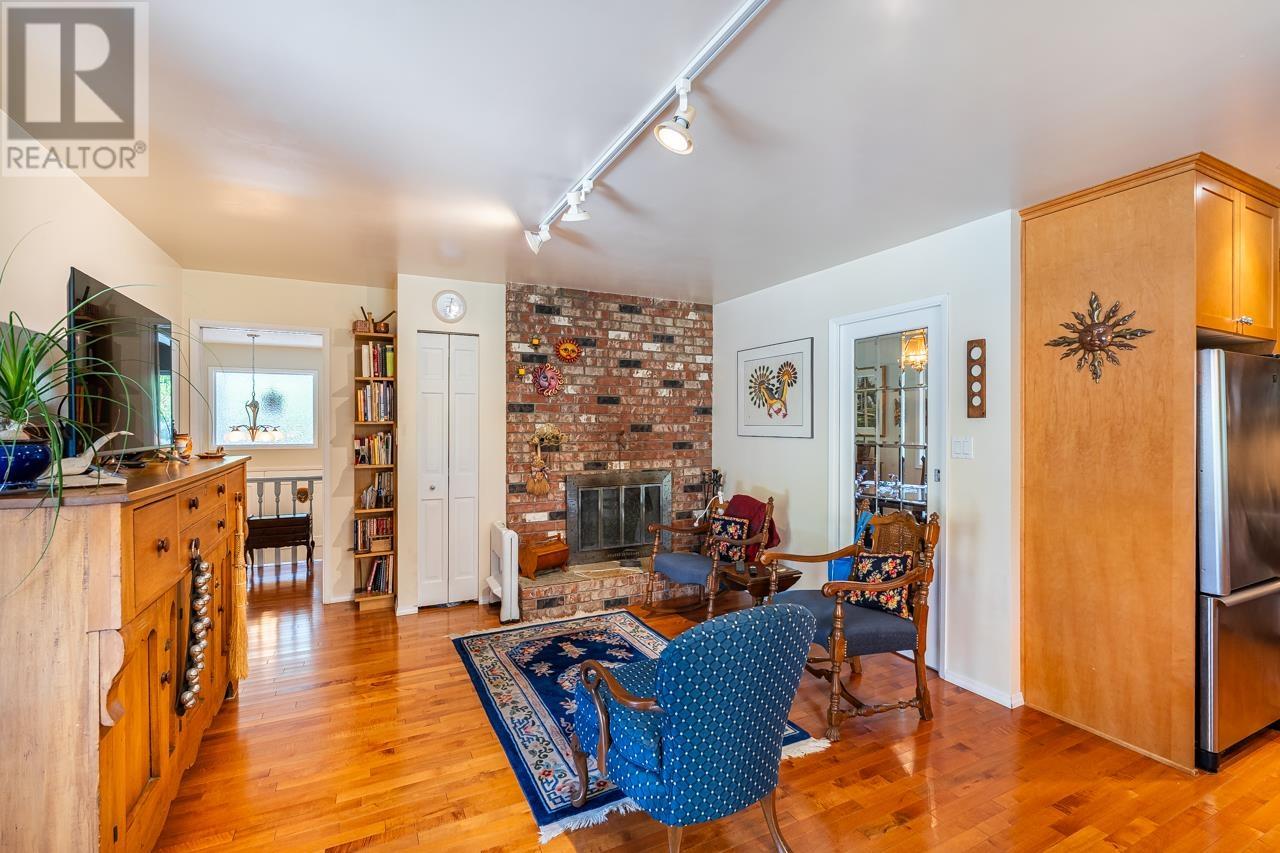 3031 Duval Road, North Vancouver, British Columbia  V7J 3J2 - Photo 12 - R3014580