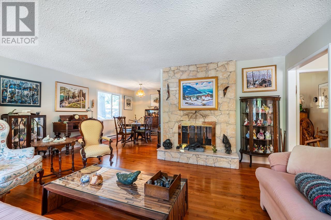 3031 Duval Road, North Vancouver, British Columbia  V7J 3J2 - Photo 7 - R3014580