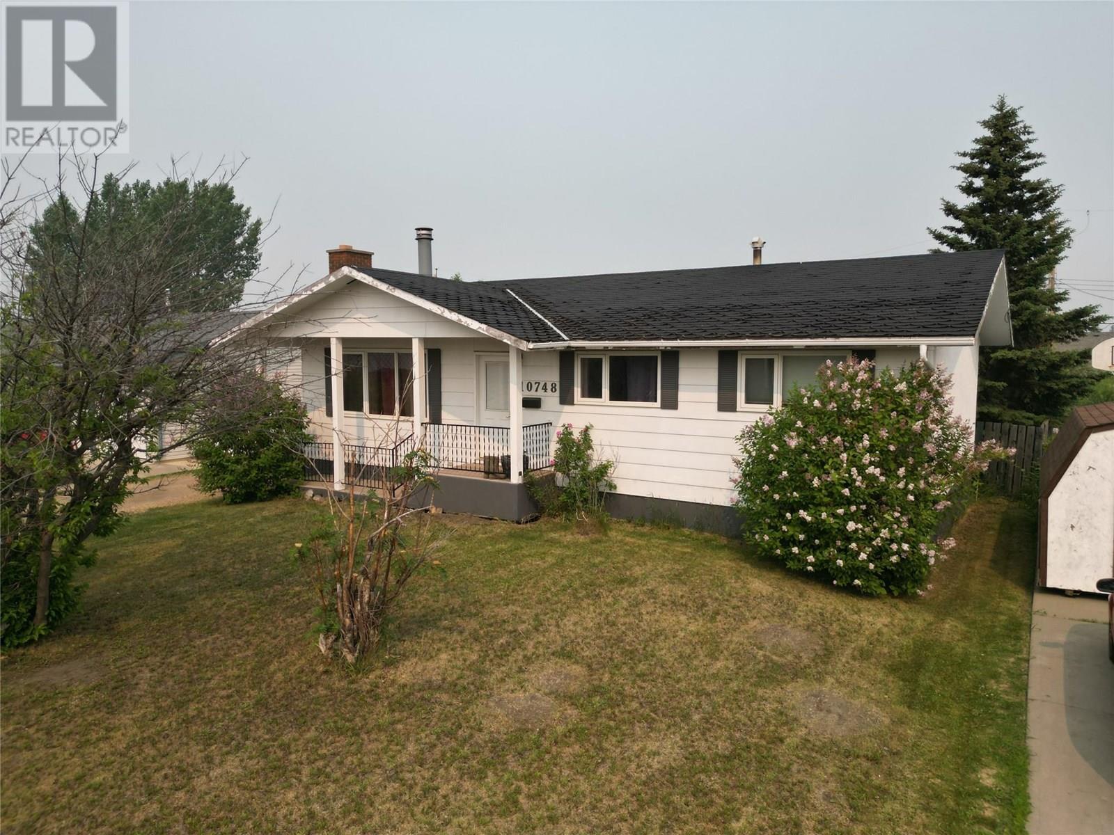 10748 18 Street, Dawson Creek, British Columbia