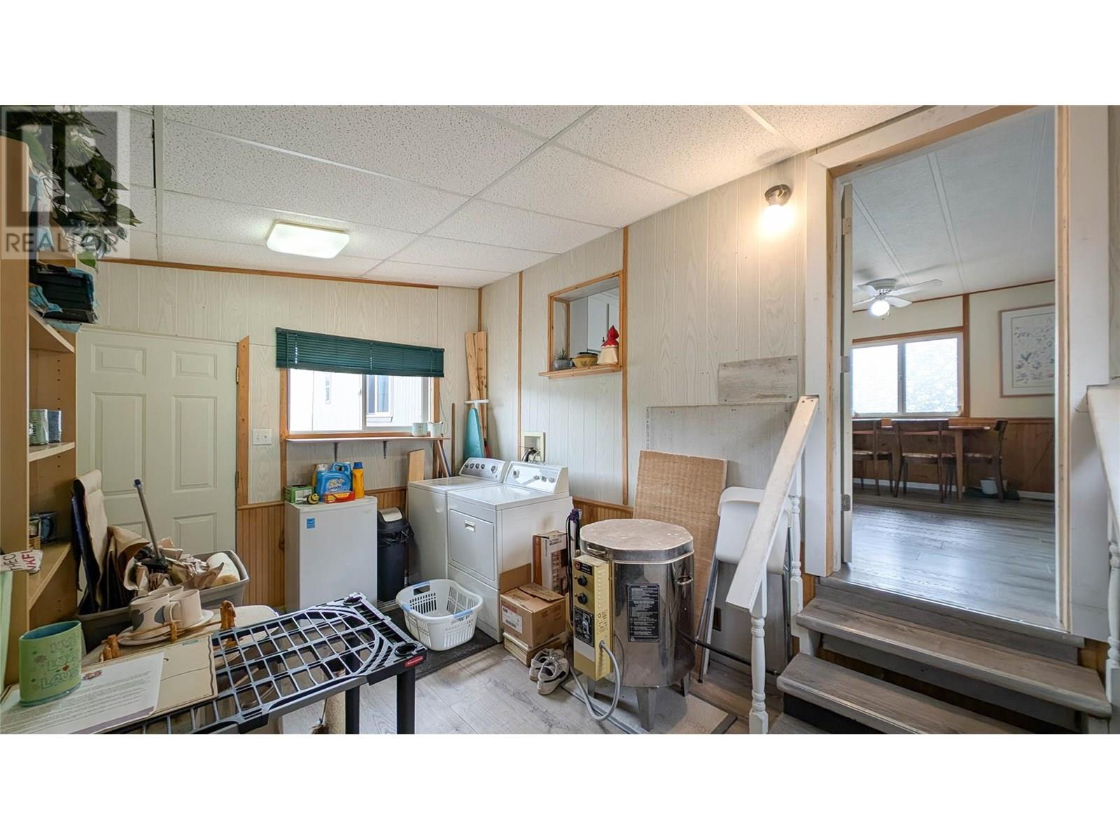 415 Bickford Drive, Elkford, British Columbia  V0B 1H0 - Photo 11 - 10349733