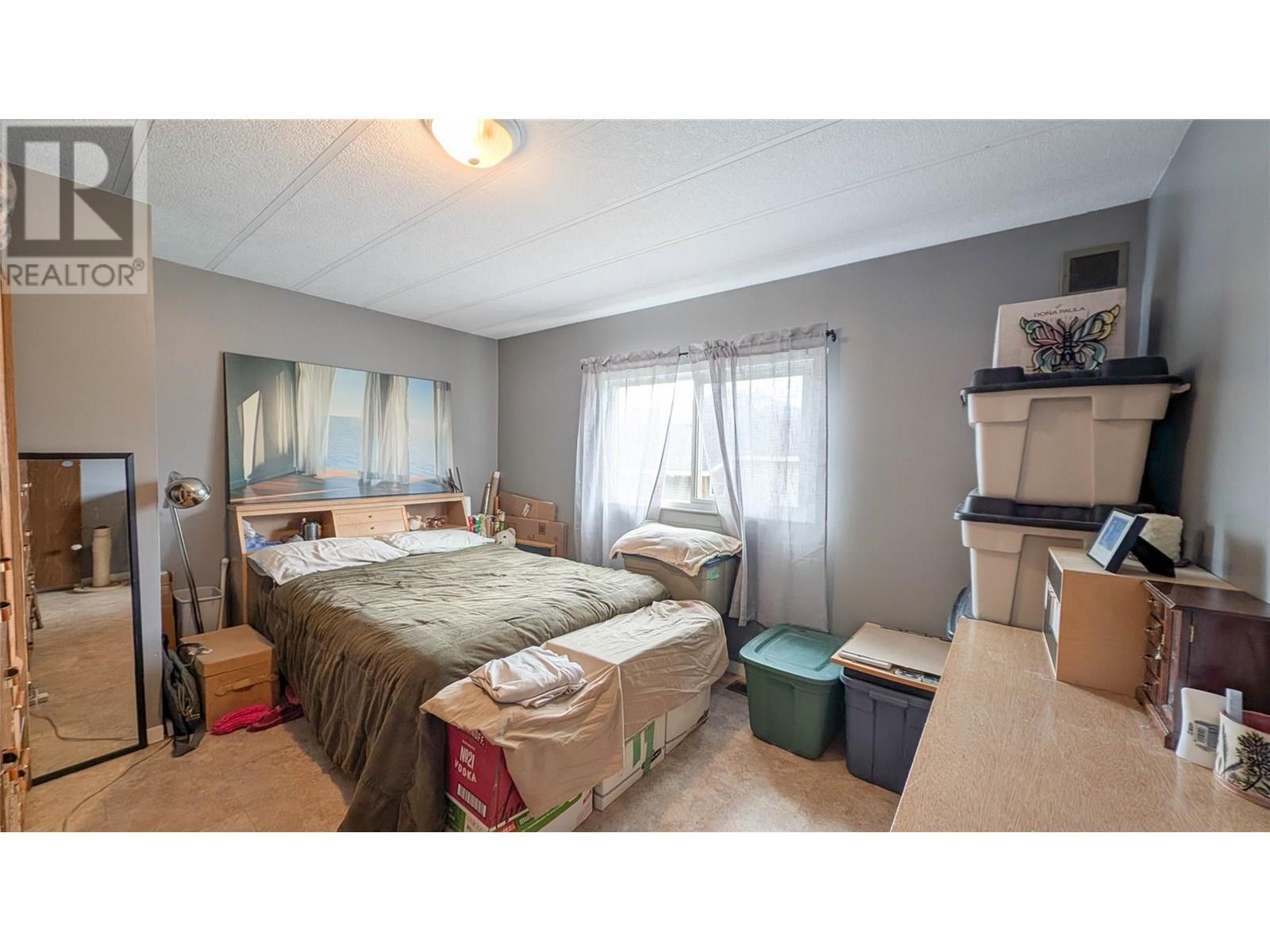 415 Bickford Drive, Elkford, British Columbia  V0B 1H0 - Photo 8 - 10349733