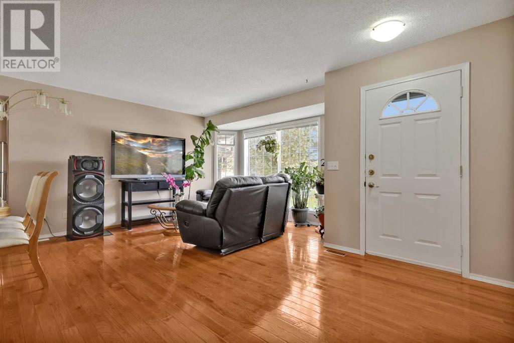 Property at 7140 California Boulevard NE image 5