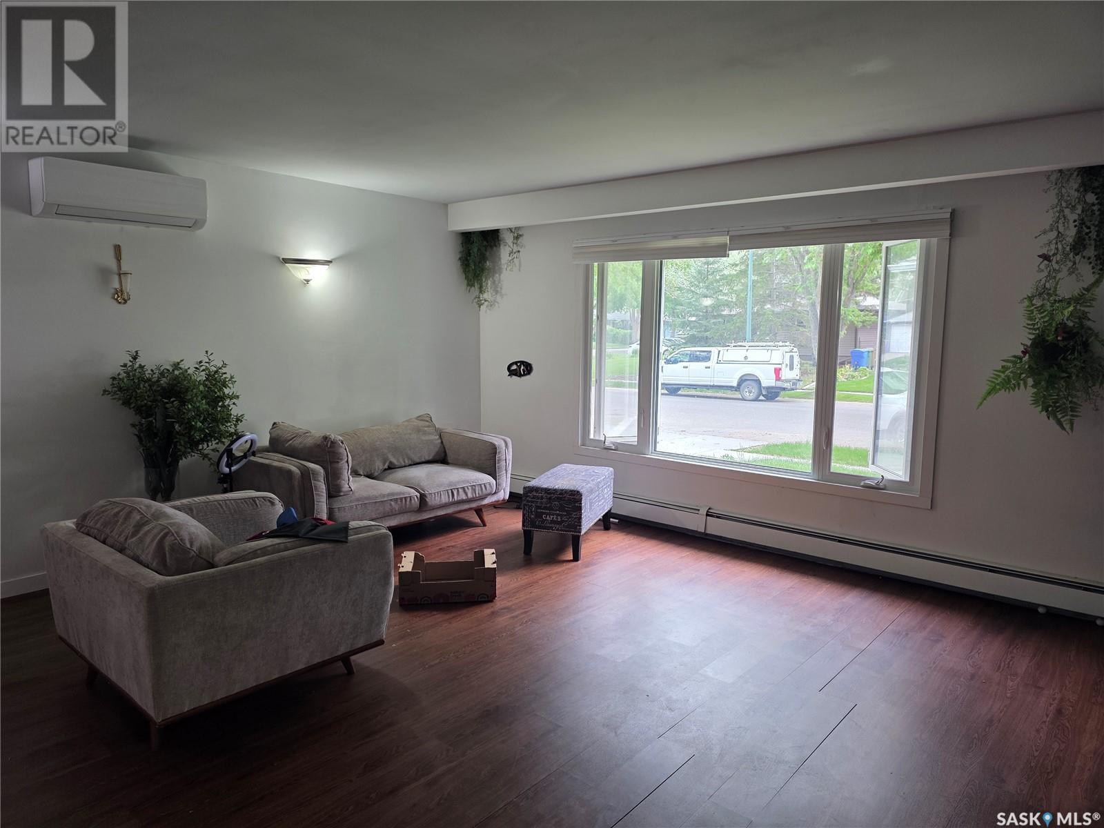 1960 Cowan Crescent, Regina, Saskatchewan  S4S 4C6 - Photo 8 - SK008959