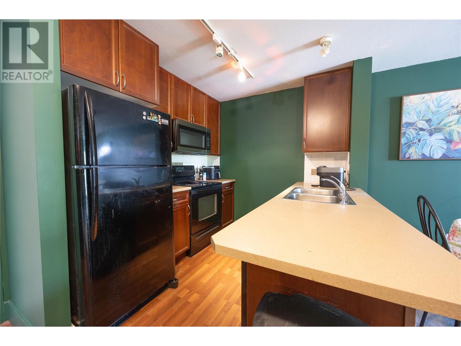 246 Hastings Avenue Unit# 201, Penticton, British Columbia  V2A 2V6 - Photo 5 - 10351794