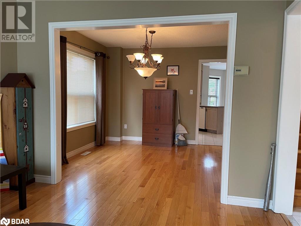 23 Nightingale Crescent, Barrie, Ontario  L4N 8A5 - Photo 8 - 40736042