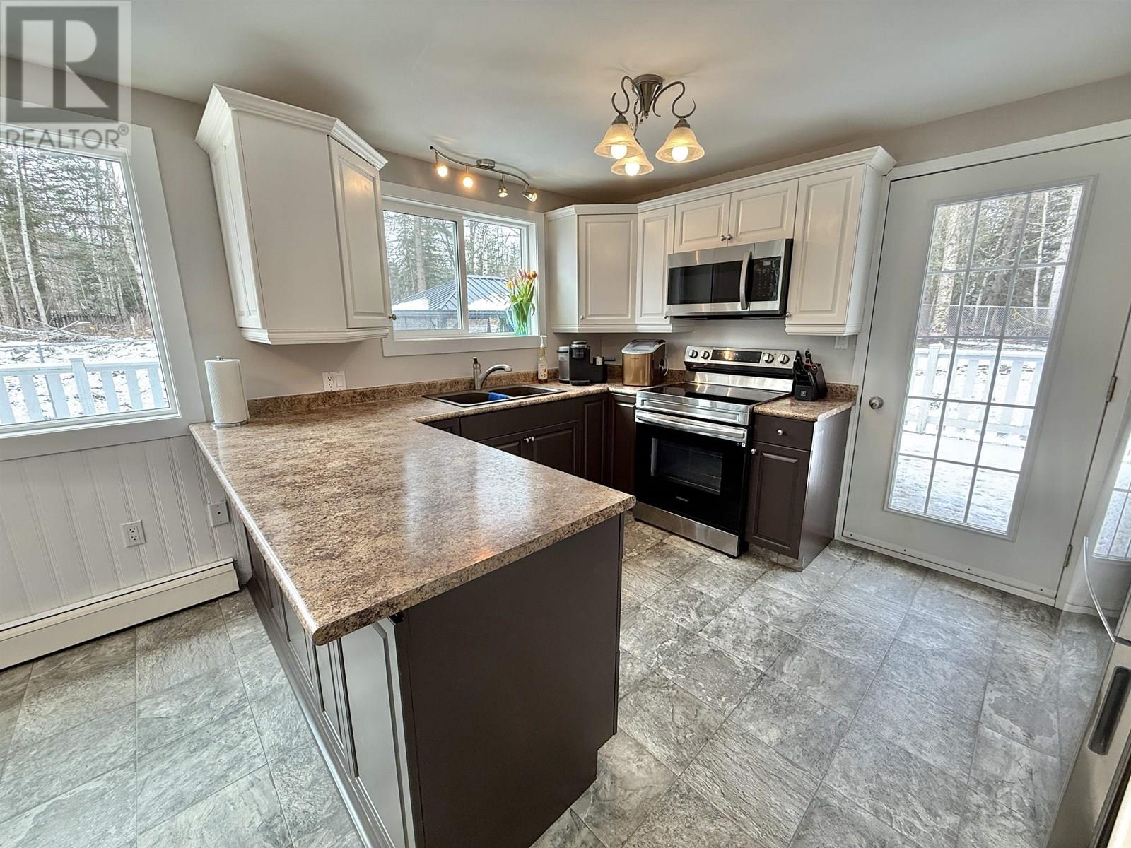 2434 Red Bluff Road, Quesnel, British Columbia  V2J 6C2 - Photo 13 - R3014653