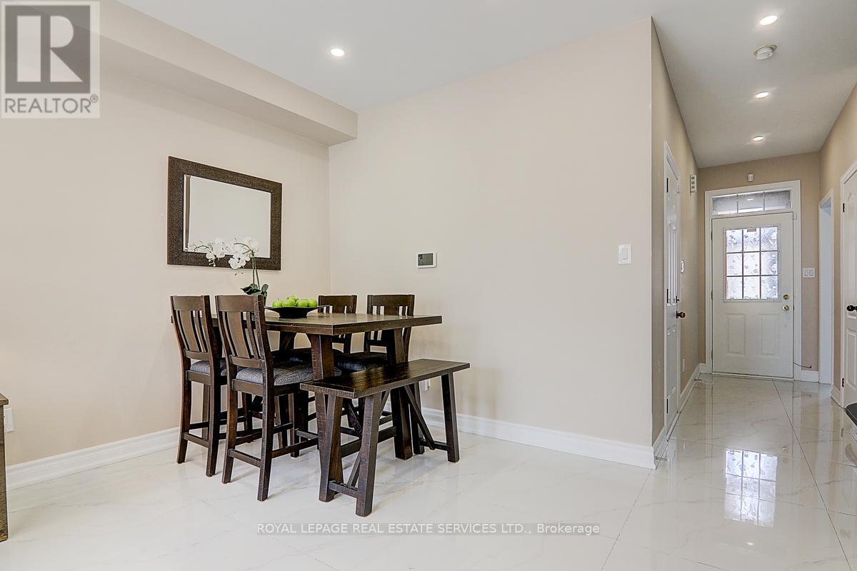 17 Venture Avenue, Richmond Hill, Ontario  L4S 2P2 - Photo 8 - N12166071