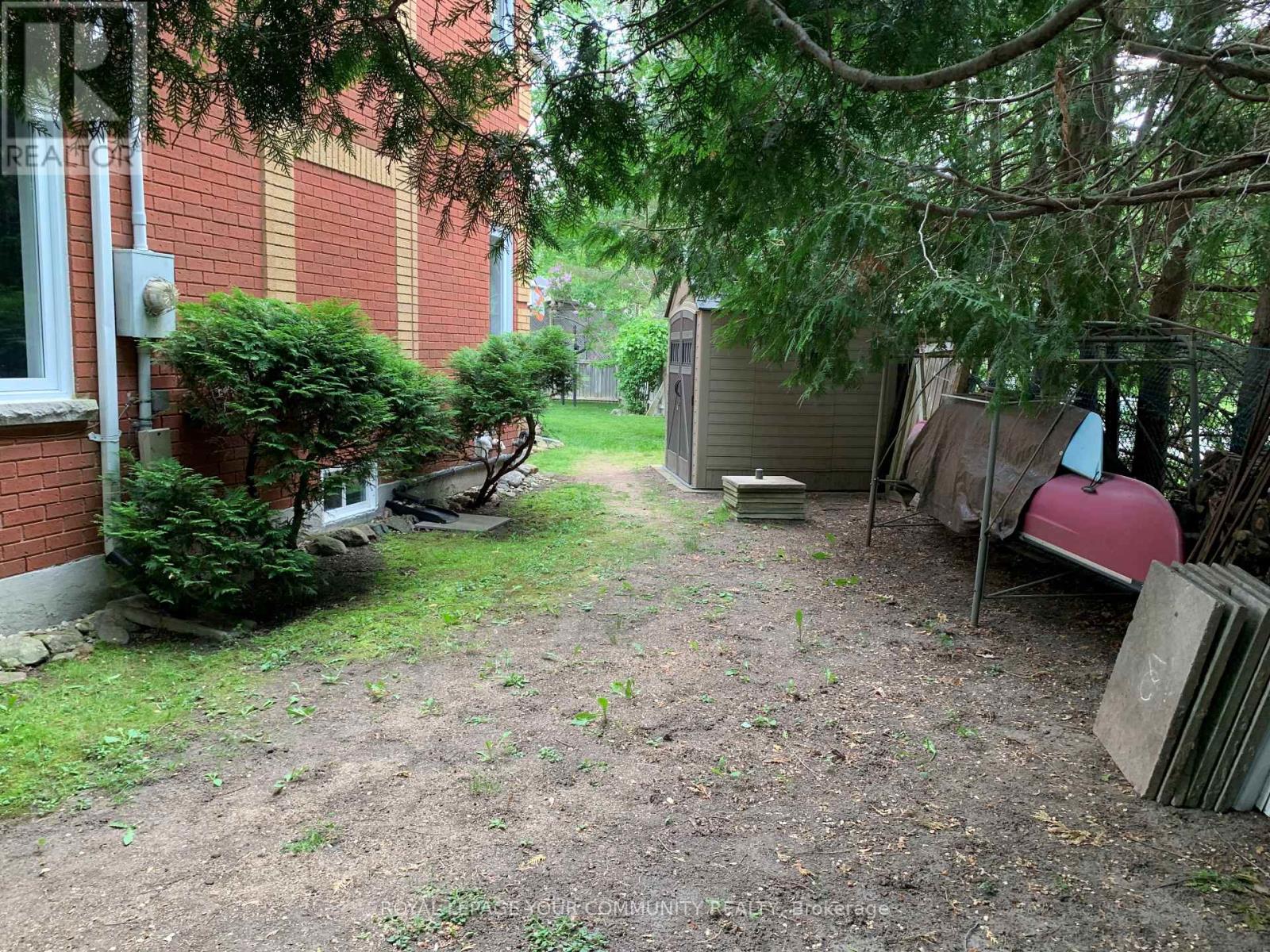 42 Willowbank Avenue, Richmond Hill, Ontario  L4E 3B2 - Photo 4 - N12198460