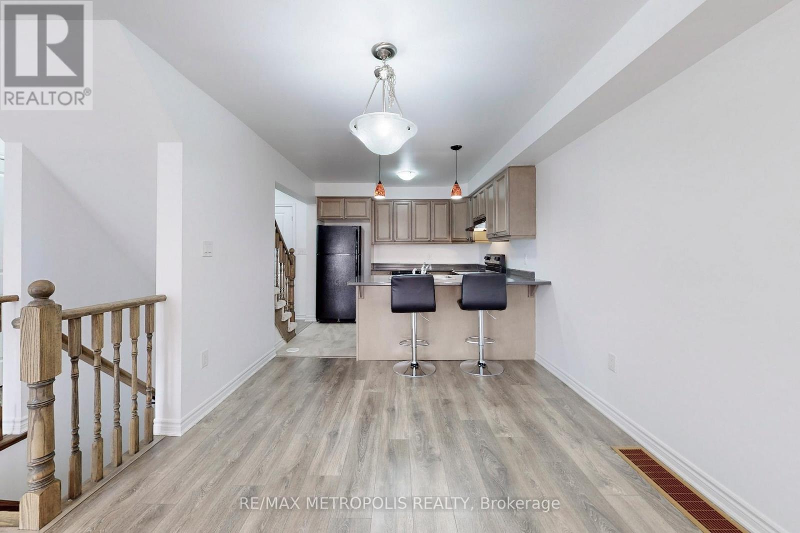 1054 Clipper Lane, Pickering, Ontario  L1X 0E4 - Photo 14 - E12214390