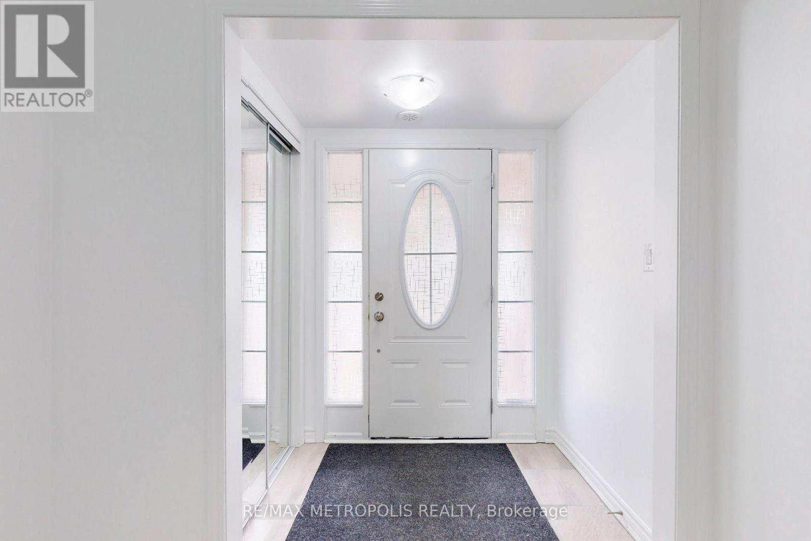 1054 Clipper Lane, Pickering, Ontario  L1X 0E4 - Photo 21 - E12214390