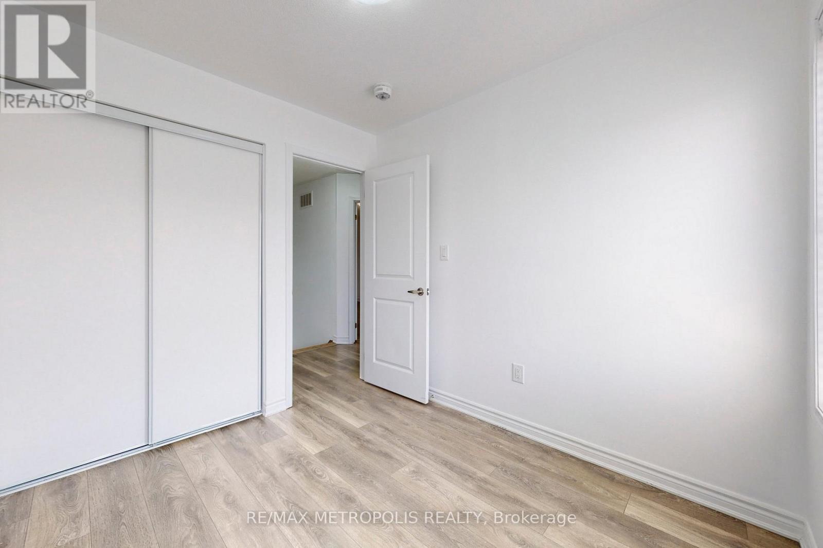 1054 Clipper Lane, Pickering, Ontario  L1X 0E4 - Photo 37 - E12214390