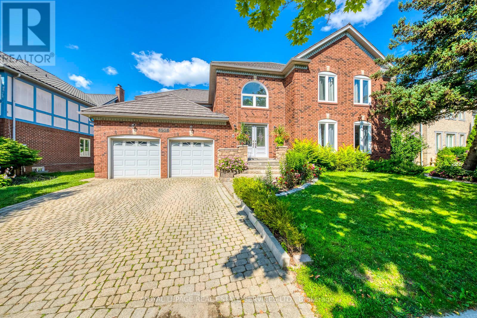 4538 Credit Pointe Drive, Mississauga, Ontario  L5M 3L9 - Photo 4 - W12073365