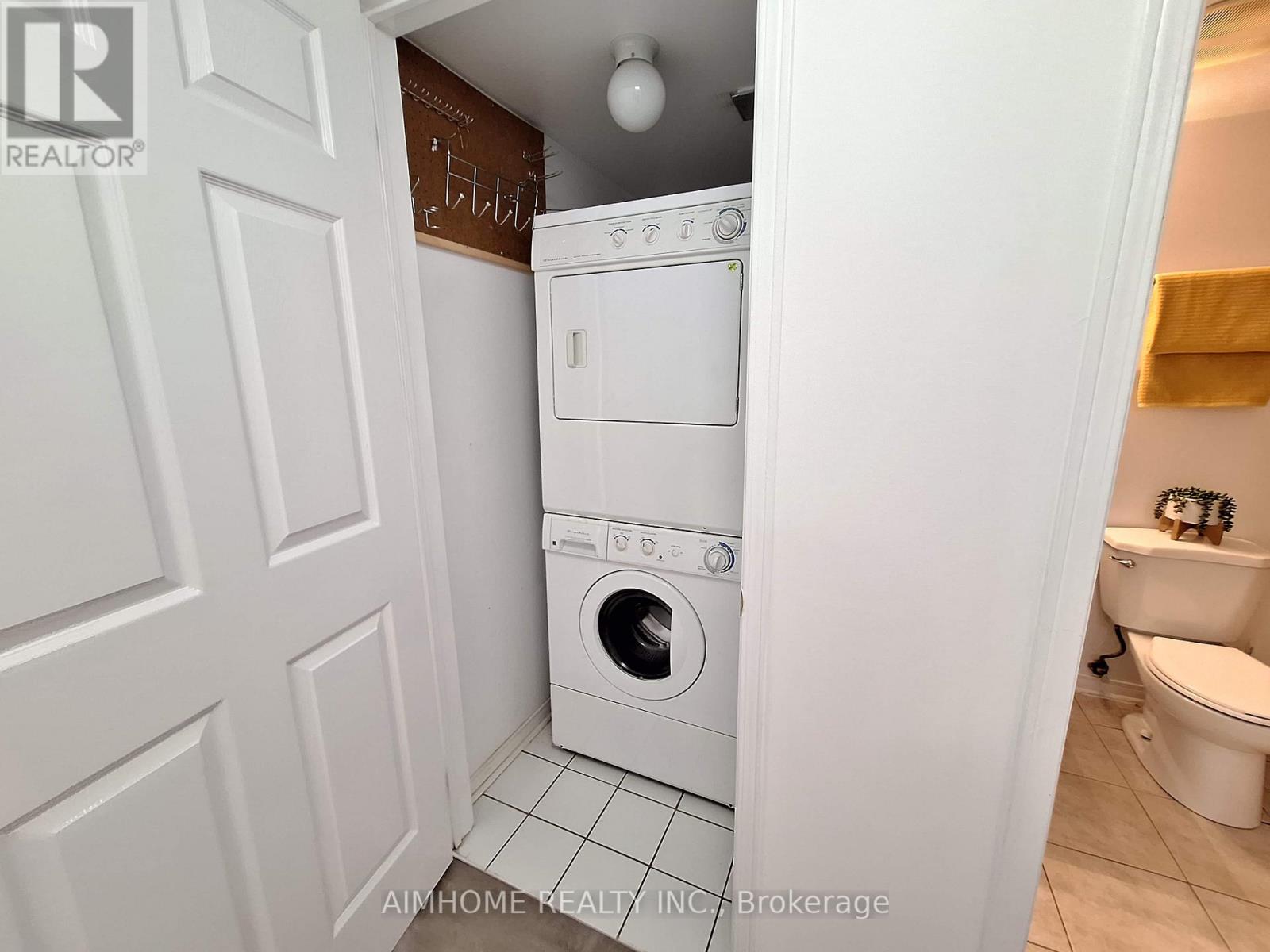 318 - 4975 Southampton Drive, Mississauga, Ontario  L5M 8E6 - Photo 11 - W12142984