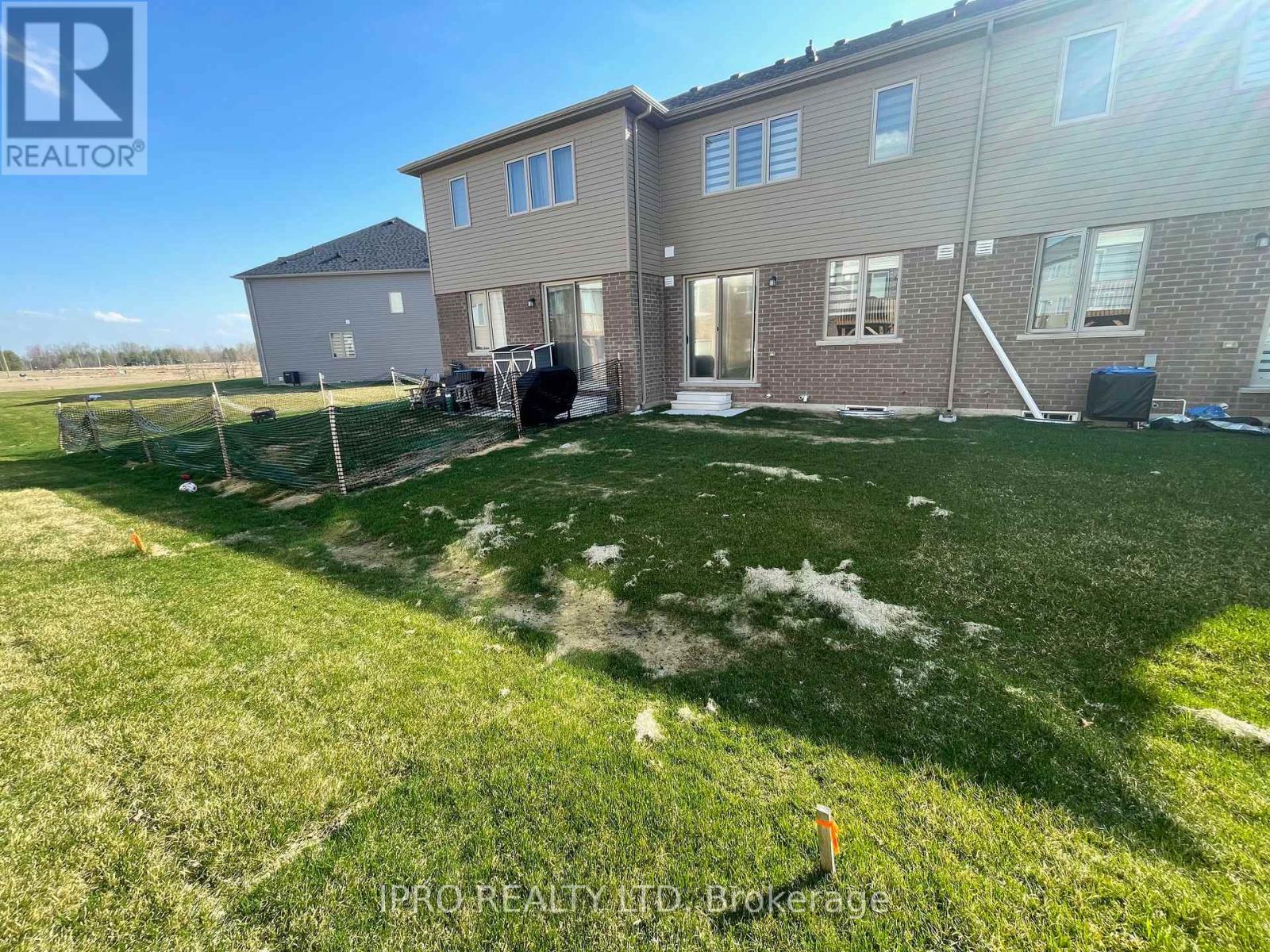 48 Edminston Drive, Centre Wellington (Fergus), Ontario  N1M 0J1 - Photo 21 - X12214336