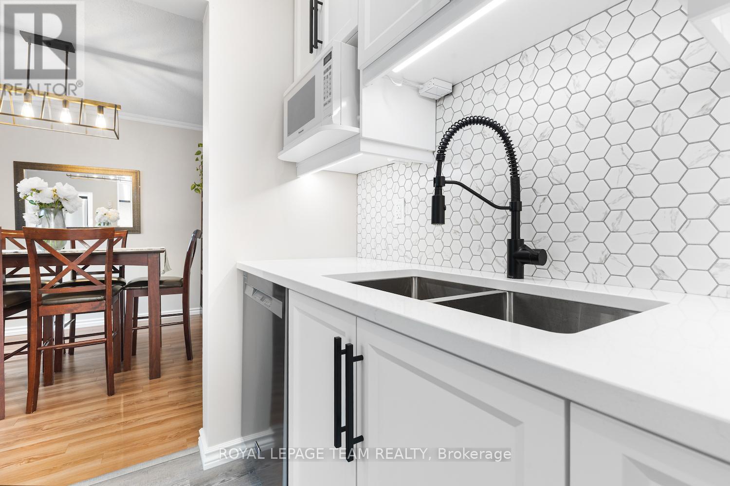 51 Westcliffe Road, Ottawa, Ontario  K2H 8A3 - Photo 15 - X12213147