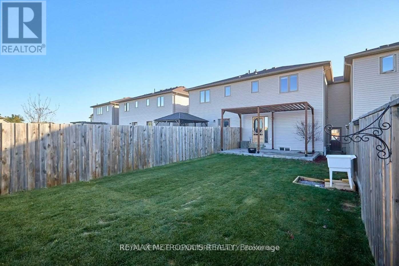 22 ADMIRAL CRESCENT, Essa, Ontario