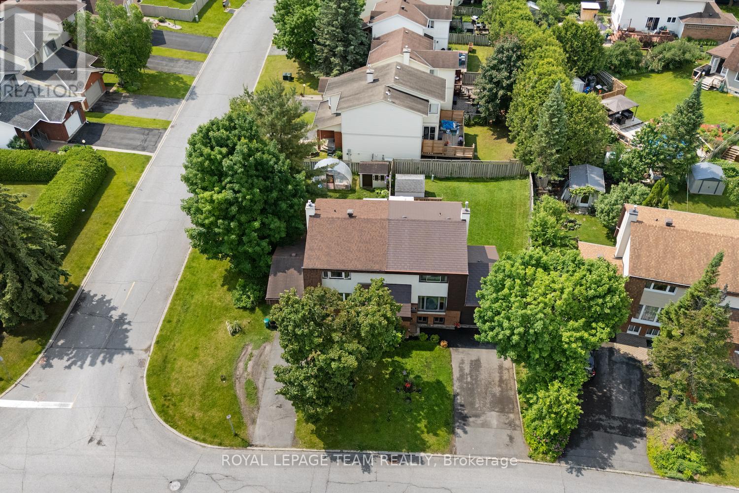 51 Westcliffe Road, Ottawa, Ontario  K2H 8A3 - Photo 49 - X12213147