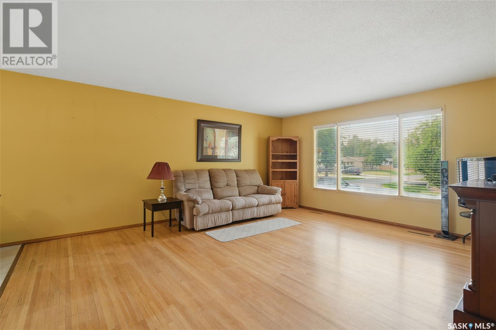 1658 Bader Crescent, Saskatoon, Saskatchewan  S7M 3V3 - Photo 4 - SK009198