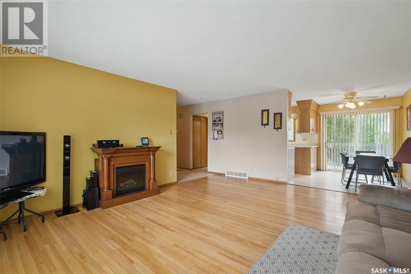 1658 Bader Crescent, Saskatoon, Saskatchewan  S7M 3V3 - Photo 6 - SK009198