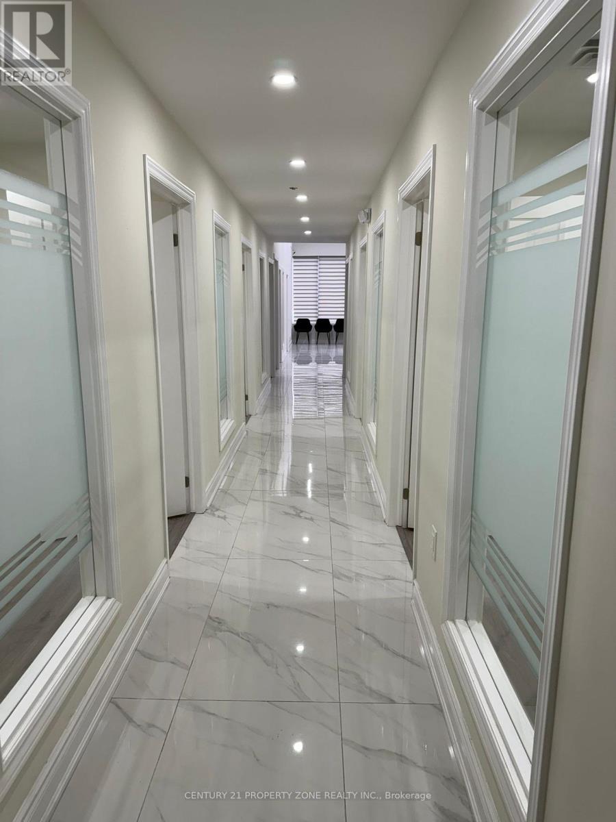 22 - 7050 Bramalea Road, Mississauga (Northeast), Ontario  L5S 1S9 - Photo 2 - W12214389
