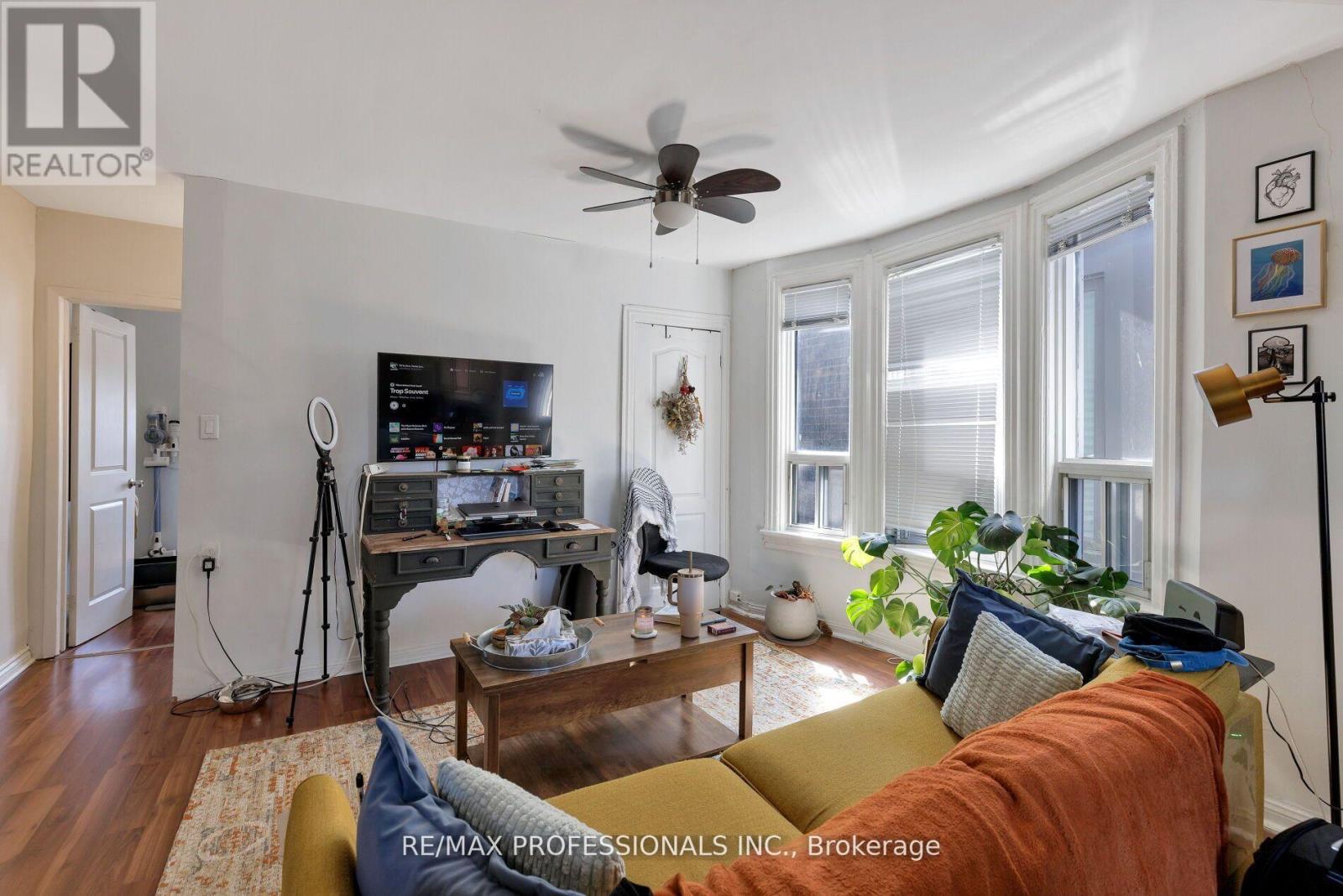 176 Symington Avenue, Toronto (Dovercourt-Wallace Emerson-Junction), Ontario  M6P 3W6 - Photo 19 - W12214402