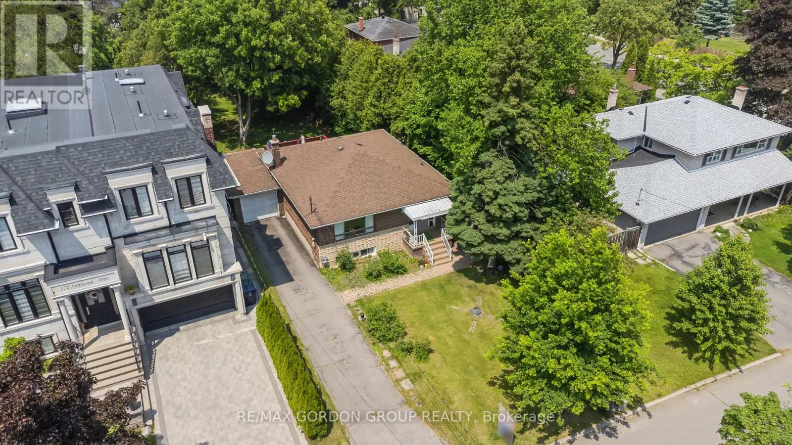 178 Northwood Drive, Toronto, Ontario  M2M 2K3 - Photo 4 - C12174809