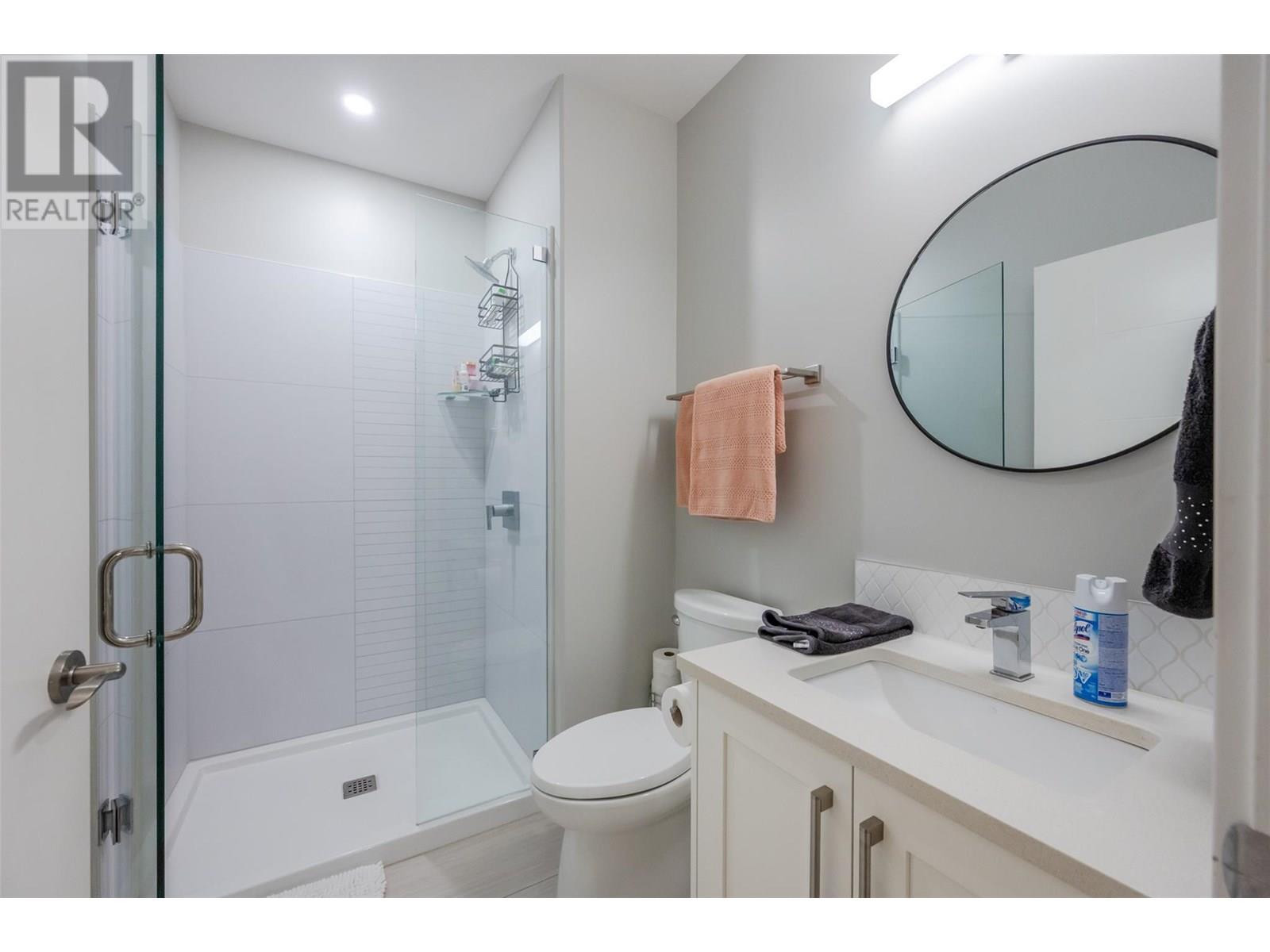 2749 Evergreen Drive, Penticton, British Columbia  V2A 8L5 - Photo 31 - 10351907
