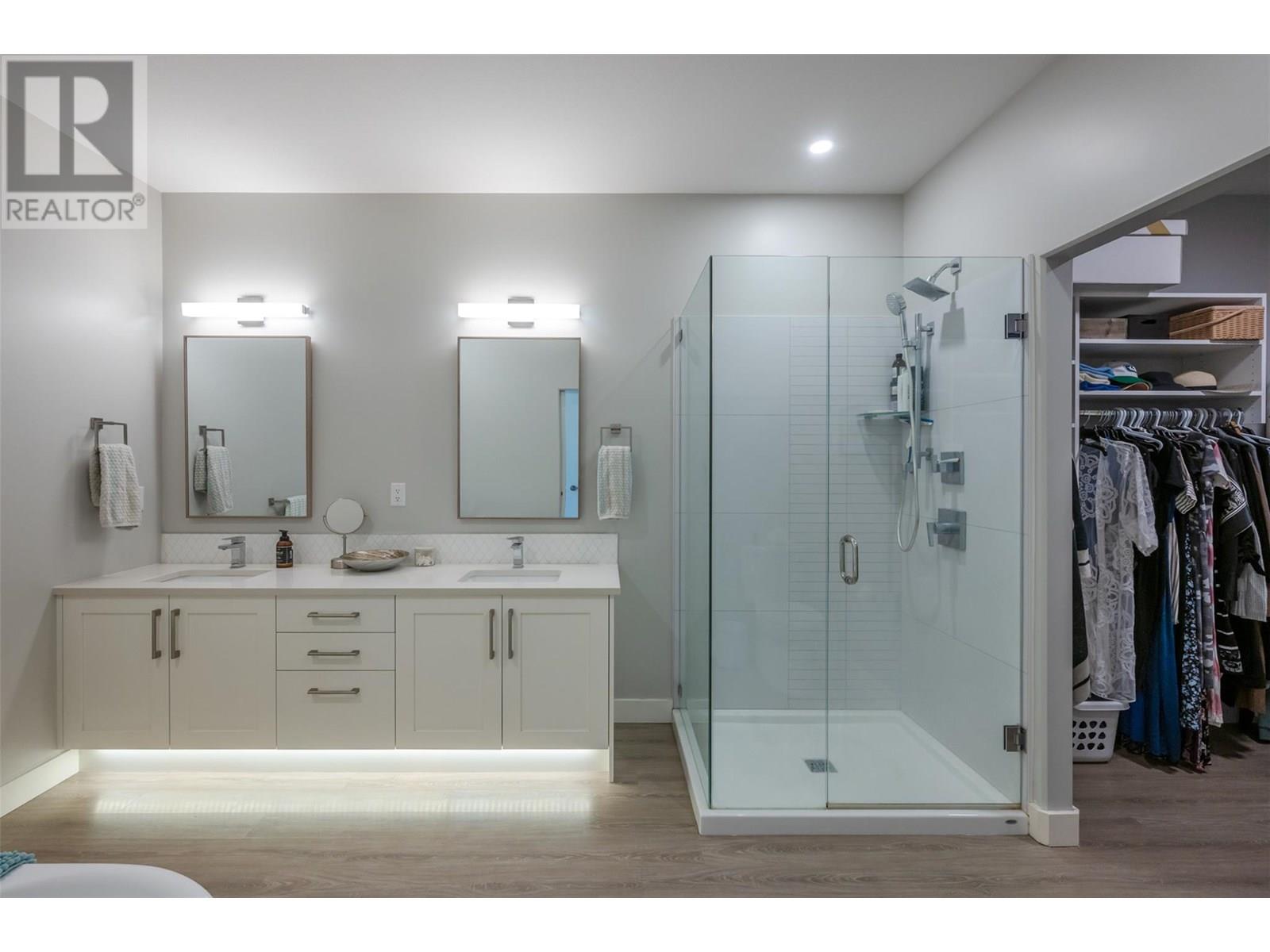 2749 Evergreen Drive, Penticton, British Columbia  V2A 8L5 - Photo 17 - 10351907