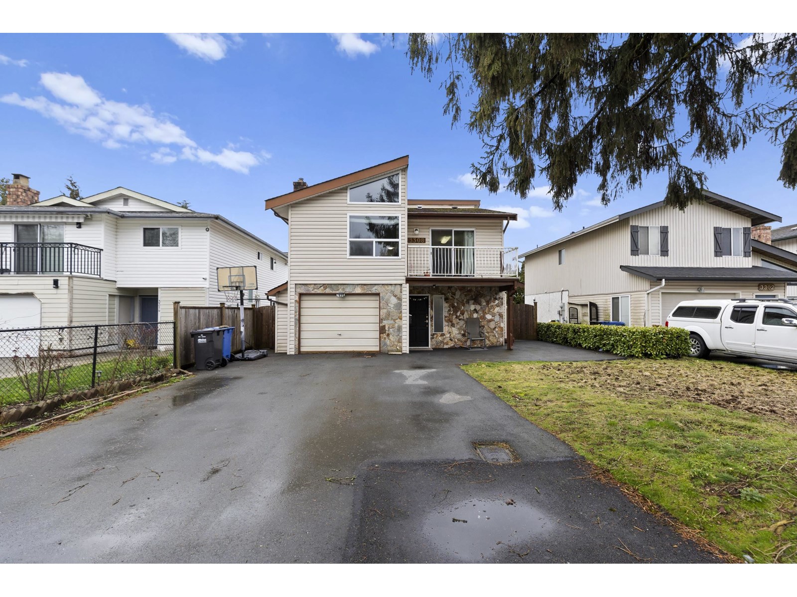 Property at 3308 JERVIS CRESCENT image 1