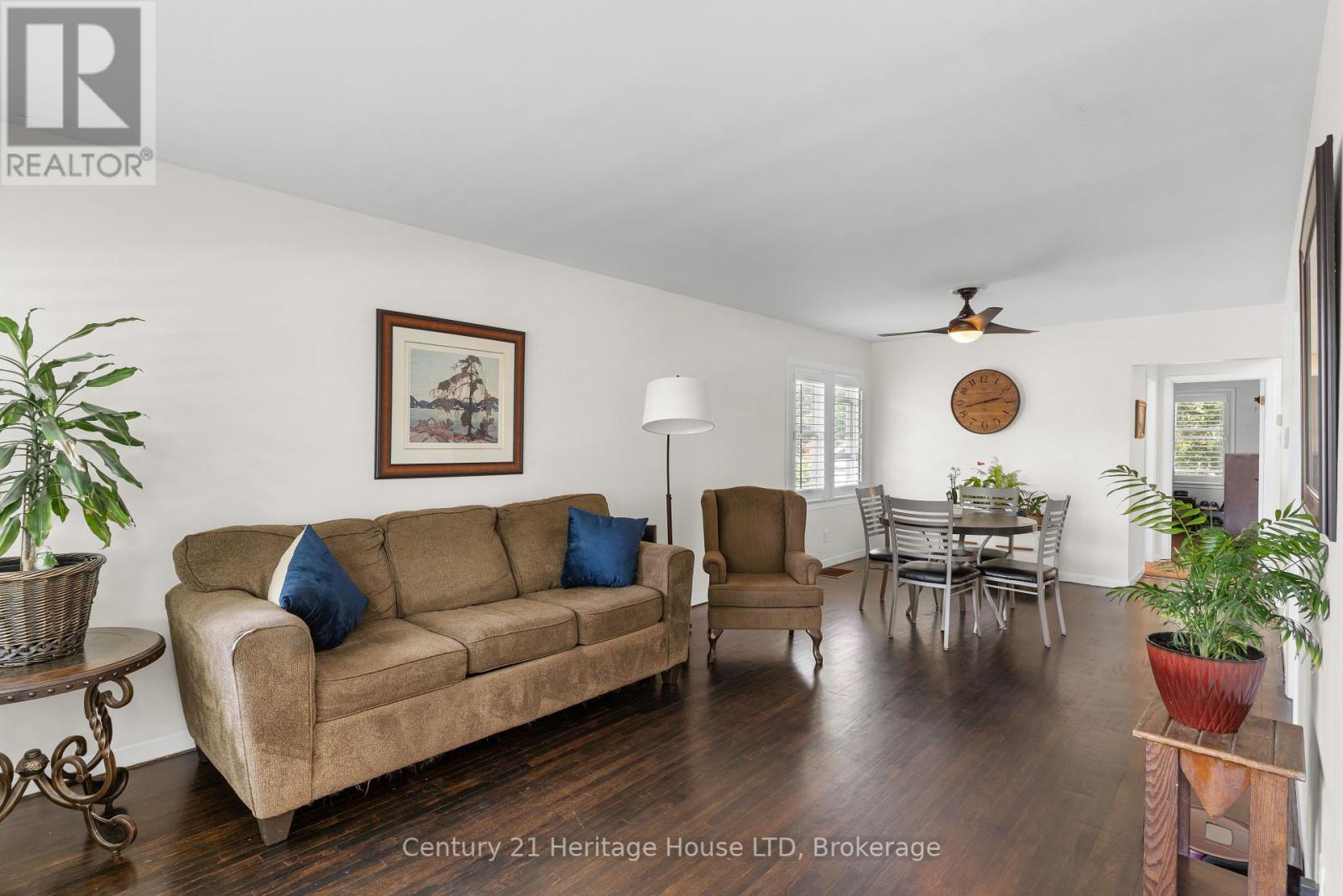 21 Linwood Avenue, Port Colborne, Ontario  L3K 5J4 - Photo 4 - X12200434