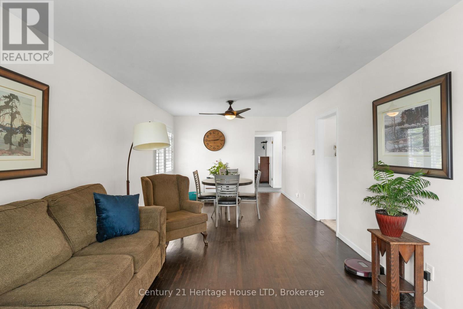 21 Linwood Avenue, Port Colborne, Ontario  L3K 5J4 - Photo 5 - X12200434