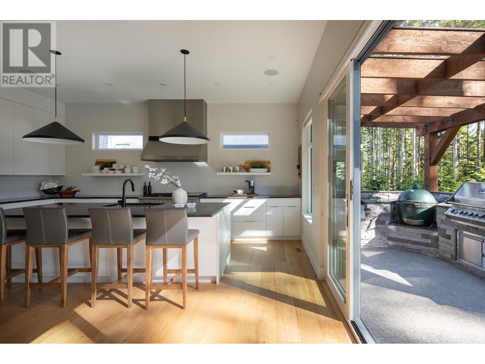 1510 Crystal Creek Drive, Anmore, British Columbia  V3H 0A3 - Photo 5 - R3014272