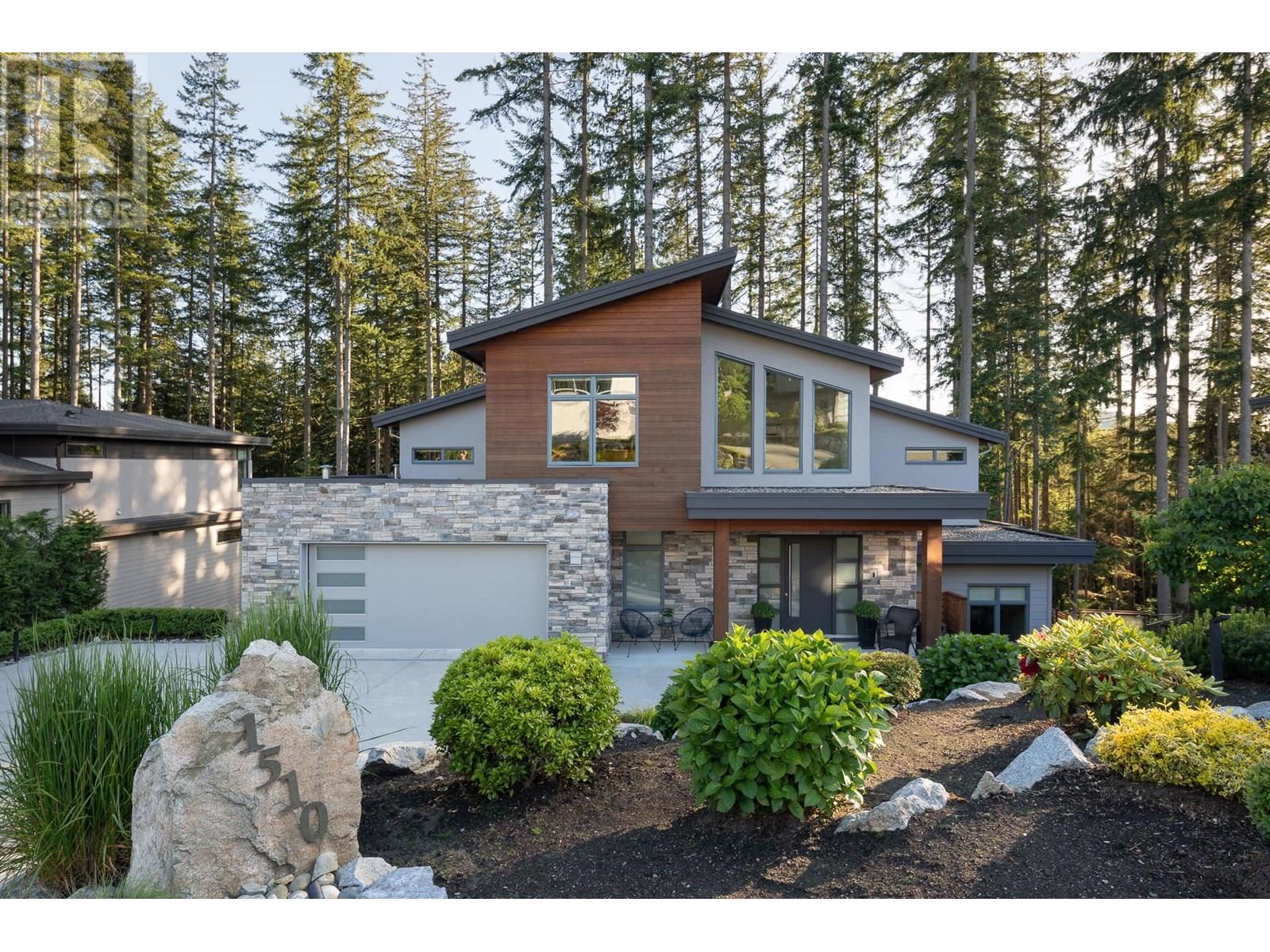1510 Crystal Creek Drive, Anmore, British Columbia  V3H 0A3 - Photo 2 - R3014272
