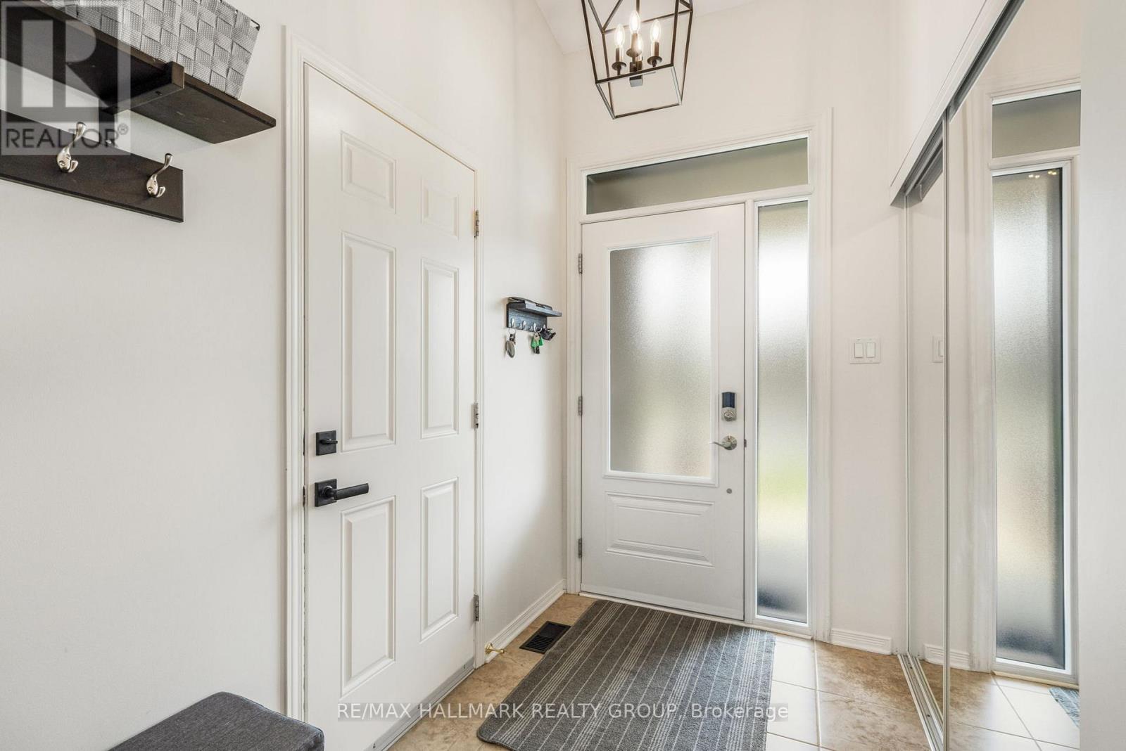 329 Quartz Avenue, Clarence-Rockland, Ontario  K4K 0A2 - Photo 3 - X12214414
