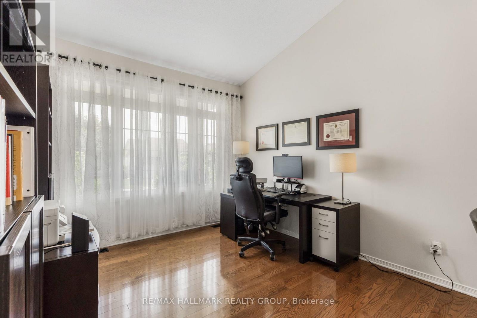 329 Quartz Avenue, Clarence-Rockland, Ontario  K4K 0A2 - Photo 4 - X12214414