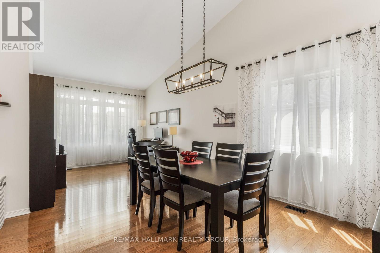 329 Quartz Avenue, Clarence-Rockland, Ontario  K4K 0A2 - Photo 6 - X12214414