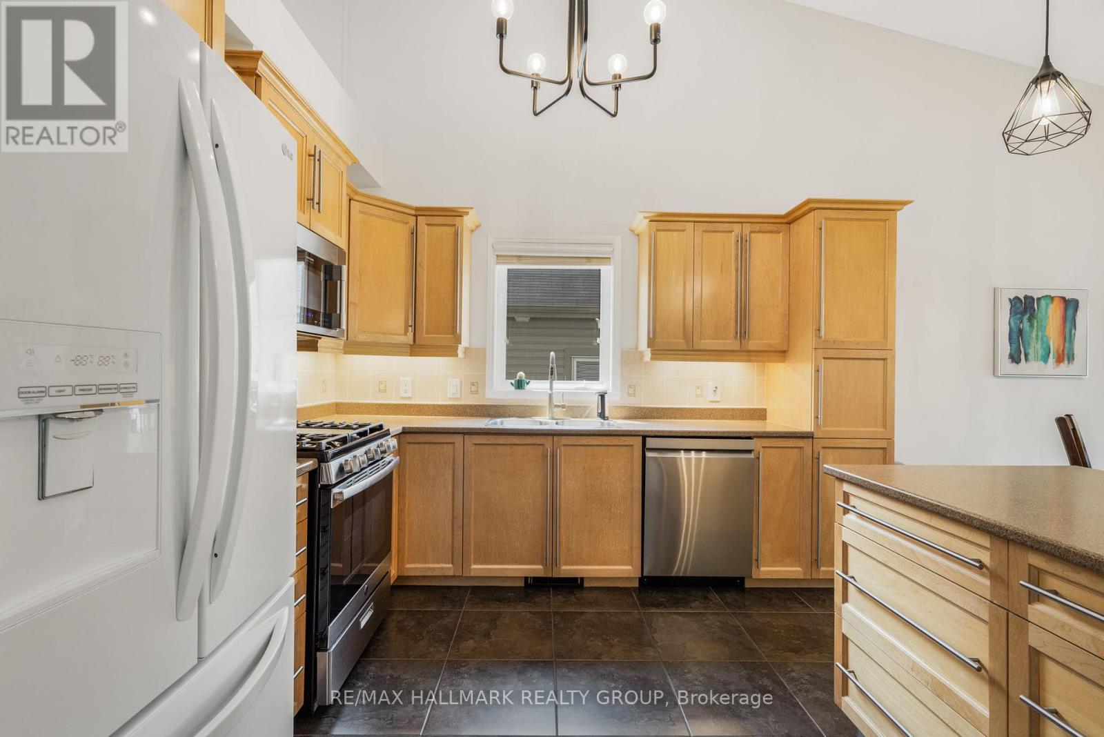329 Quartz Avenue, Clarence-Rockland, Ontario  K4K 0A2 - Photo 8 - X12214414