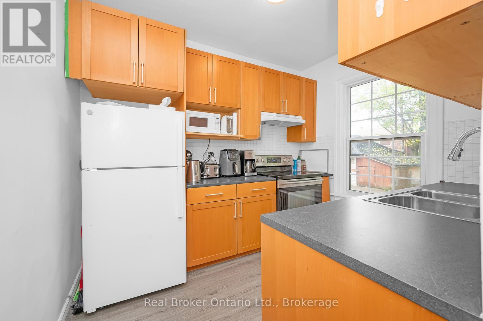 117 Fairleigh Avenue S, Hamilton (Blakeley), Ontario  L8M 2K4 - Photo 12 - X12214406