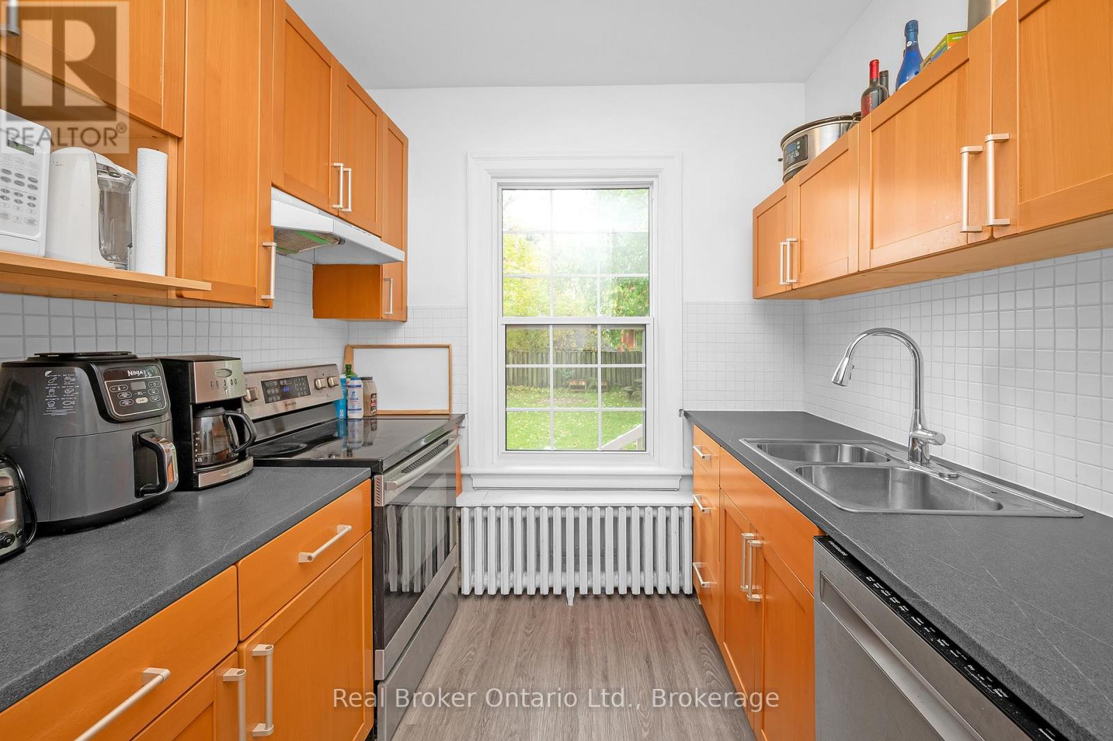 117 Fairleigh Avenue S, Hamilton (Blakeley), Ontario  L8M 2K4 - Photo 13 - X12214406