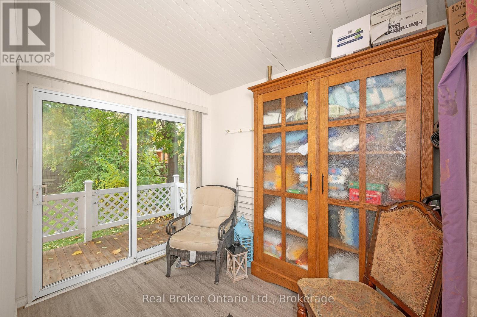 117 Fairleigh Avenue S, Hamilton (Blakeley), Ontario  L8M 2K4 - Photo 15 - X12214406