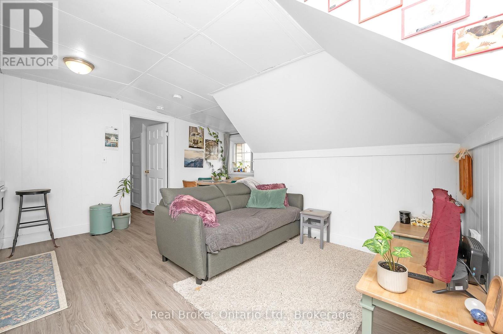 117 Fairleigh Avenue S, Hamilton (Blakeley), Ontario  L8M 2K4 - Photo 25 - X12214406