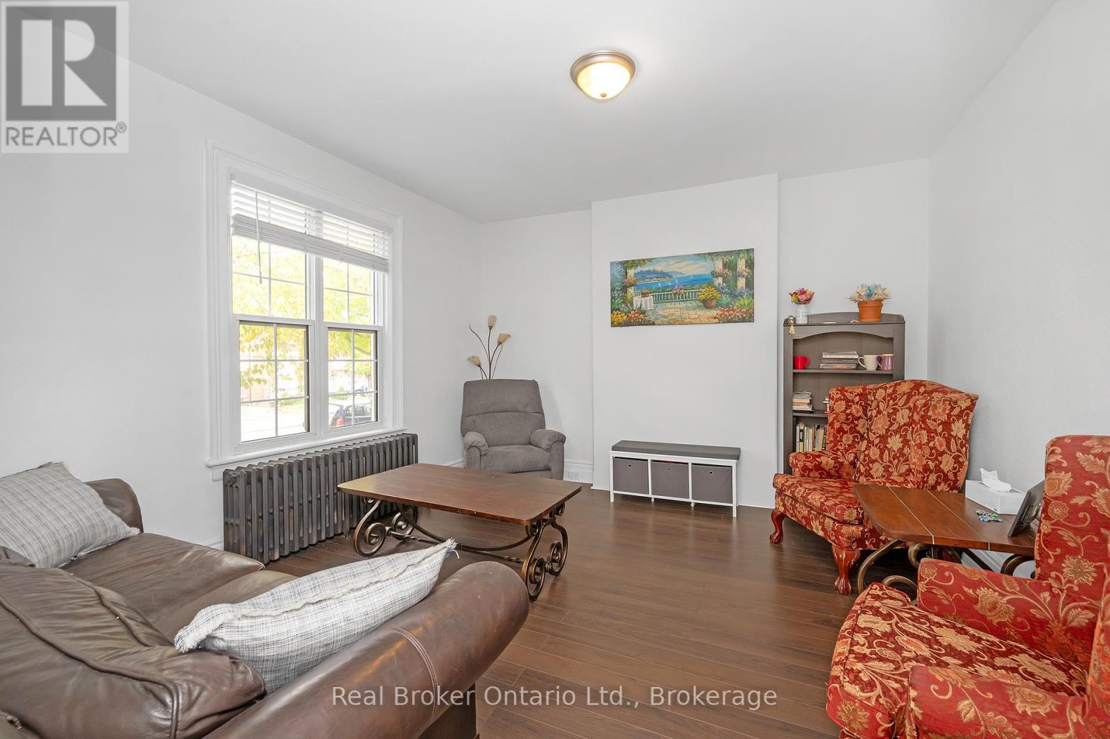 117 Fairleigh Avenue S, Hamilton (Blakeley), Ontario  L8M 2K4 - Photo 5 - X12214406
