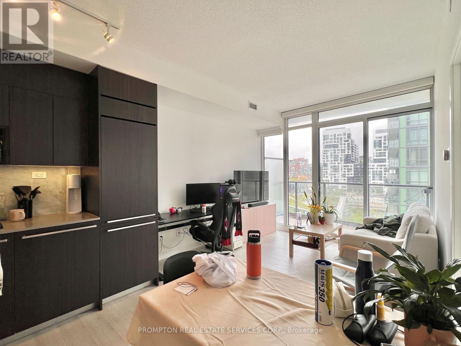 815 - 90 Queens Wharf Road, Toronto, Ontario  M5V 0J4 - Photo 2 - C12196539