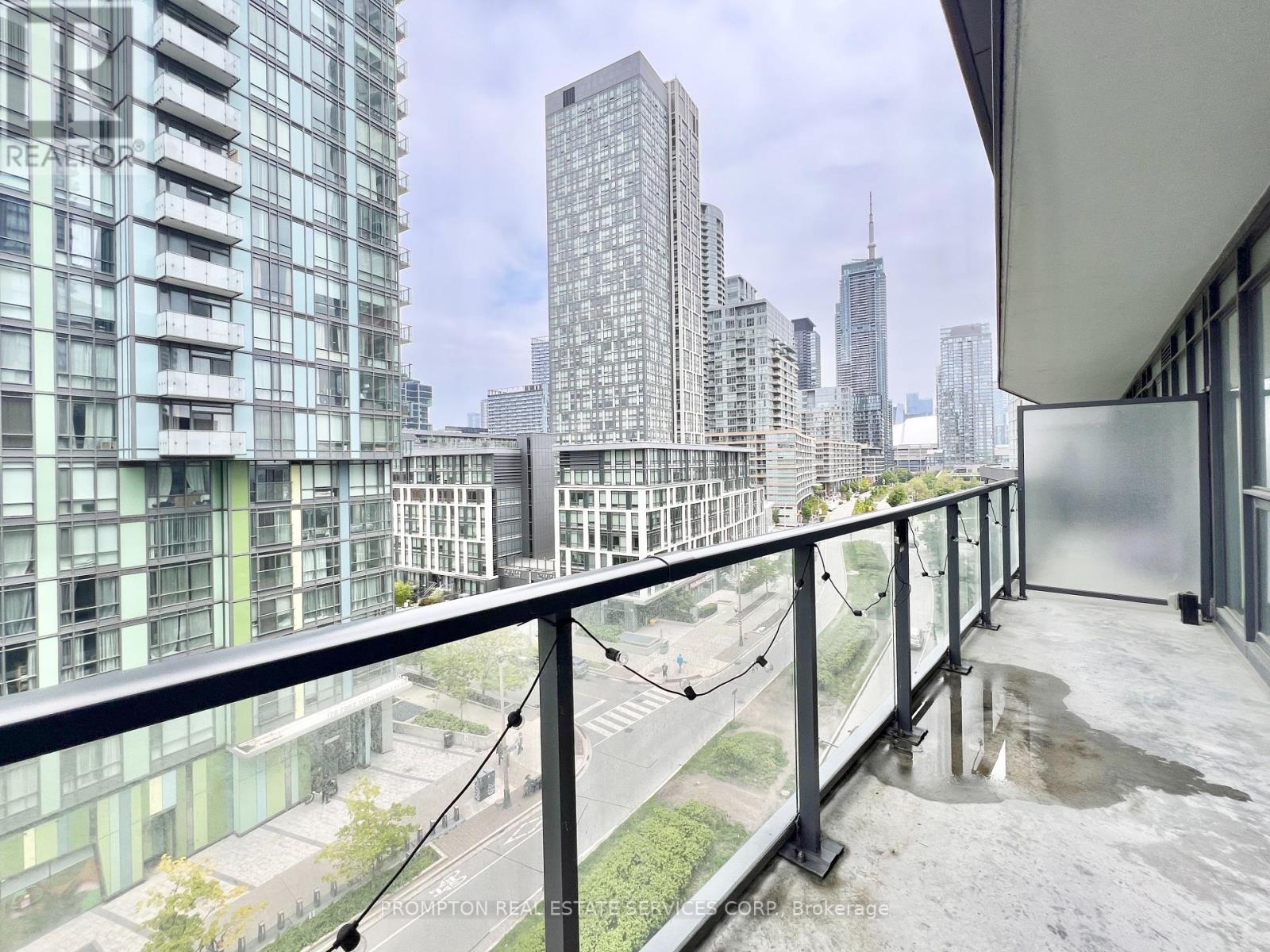 815 - 90 Queens Wharf Road, Toronto, Ontario  M5V 0J4 - Photo 8 - C12196539