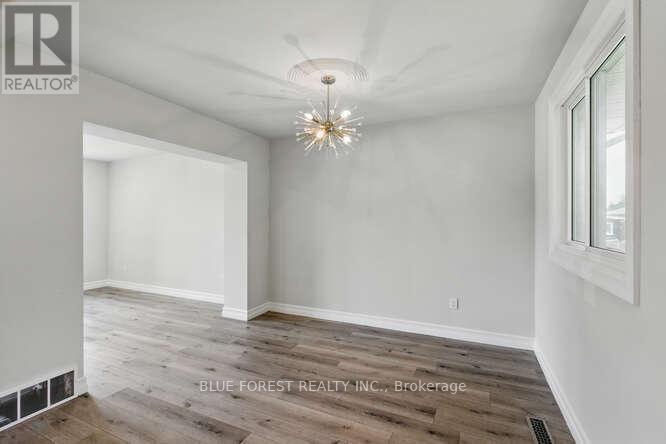 57 Vanbuskirk Drive, St. Thomas, Ontario  N5R 4Z3 - Photo 5 - X12205756