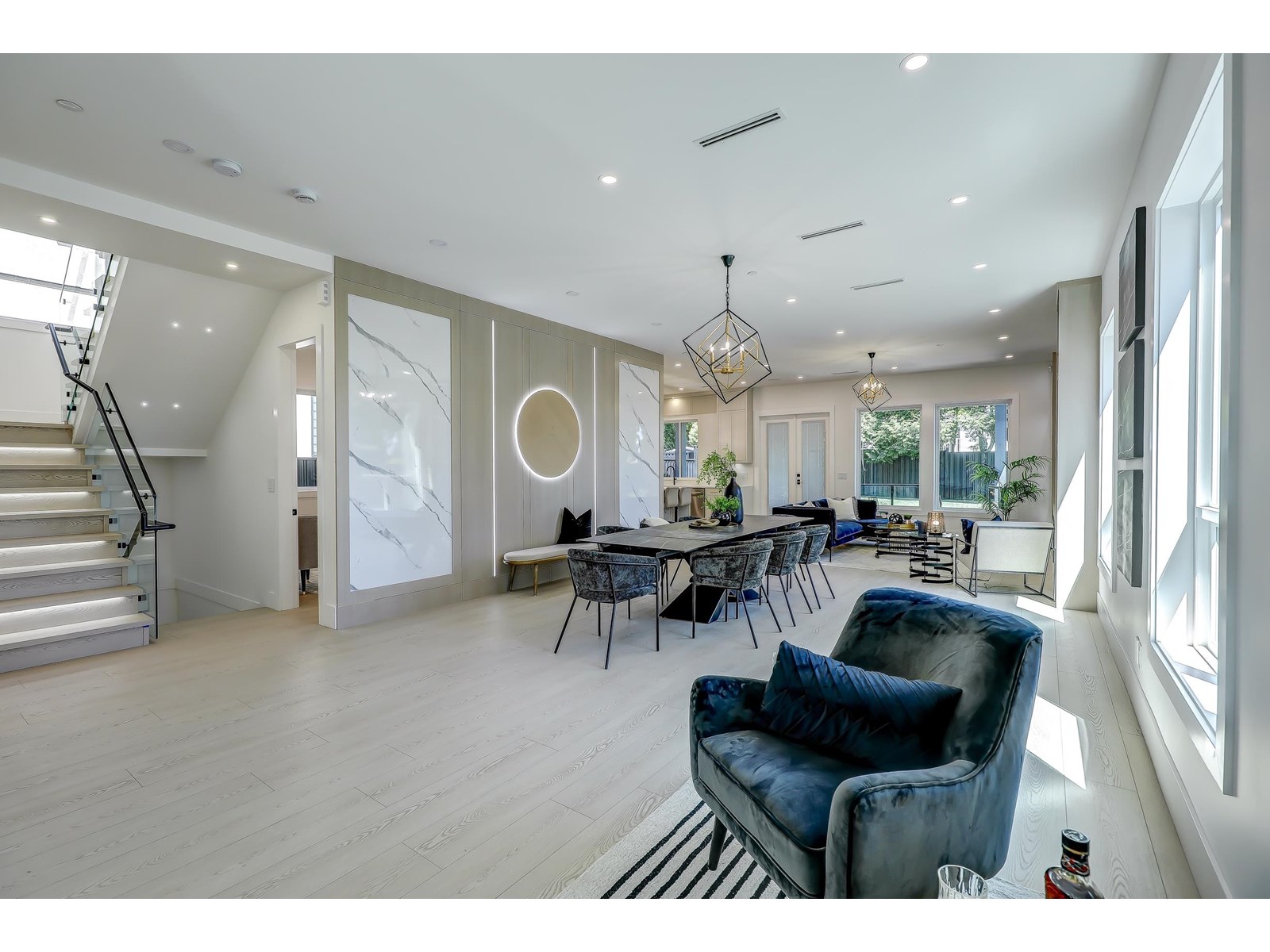 Property at 15569 OXENHAM AVENUE image 4