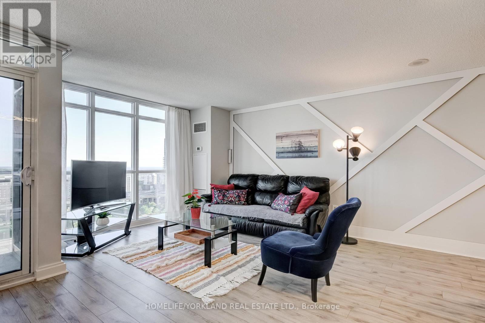 1706 - 15 Iceboat Terrace, Toronto (Waterfront Communities), Ontario  M5V 4A5 - Photo 4 - C12214440