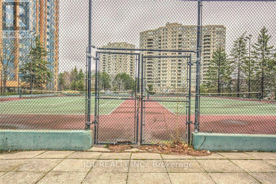 410 - 88 Alton Towers Circle, Toronto (Milliken), Ontario  M1V 5C5 - Photo 8 - E12214441
